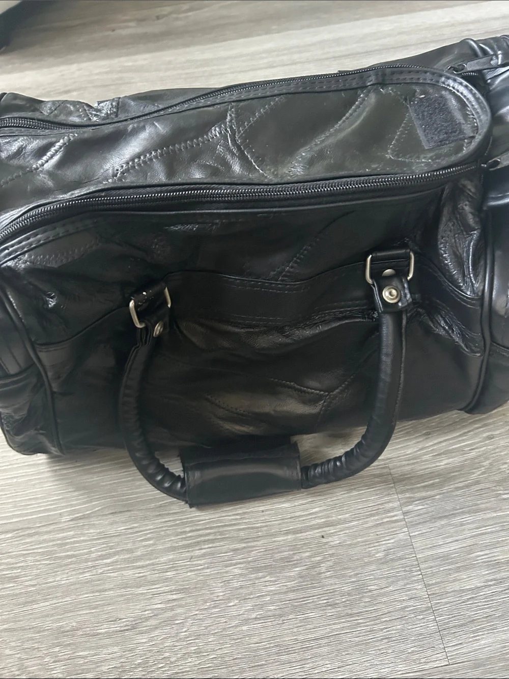 NWT Embassy Genuinely Leather 18” Tote Bag
